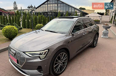 Позашляховик / Кросовер Audi e-tron 2020 в 