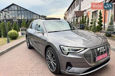 Позашляховик / Кросовер Audi e-tron 2020 в 