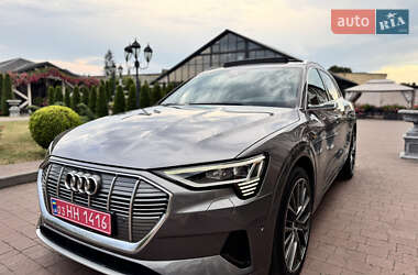 Позашляховик / Кросовер Audi e-tron 2020 в 