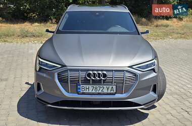 Внедорожник / Кроссовер Audi e-tron 2019 в 