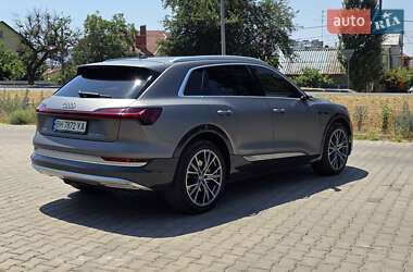 Внедорожник / Кроссовер Audi e-tron 2019 в 