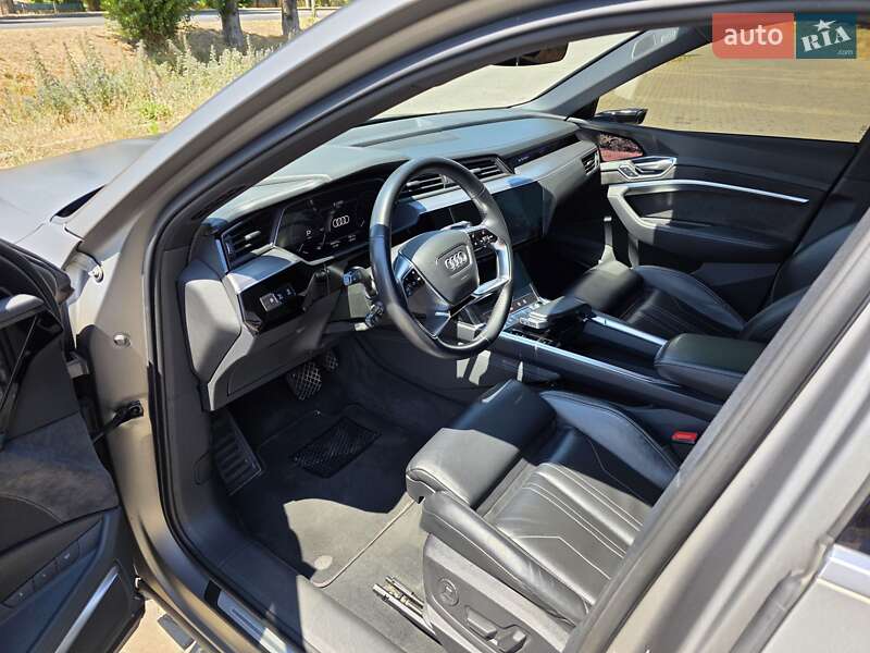 Позашляховик / Кросовер Audi e-tron 2019 в Одесі