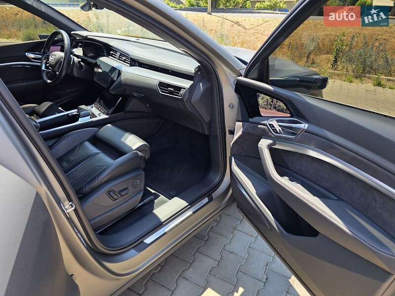 Позашляховик / Кросовер Audi e-tron 2019 в Одесі