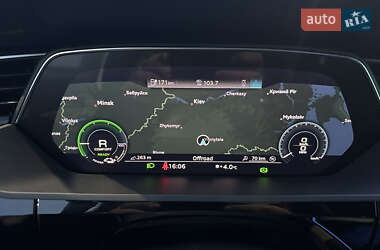Внедорожник / Кроссовер Audi e-tron 2020 в 