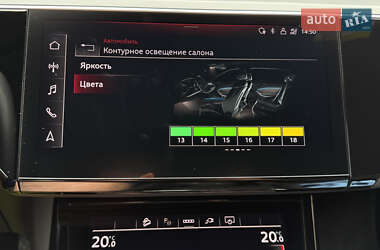 Позашляховик / Кросовер Audi e-tron 2021 в 