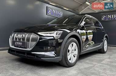 Внедорожник / Кроссовер Audi e-tron 2020 в 