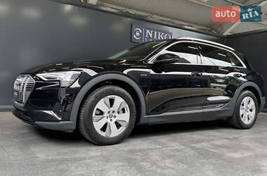 Внедорожник / Кроссовер Audi e-tron 2020 в 
