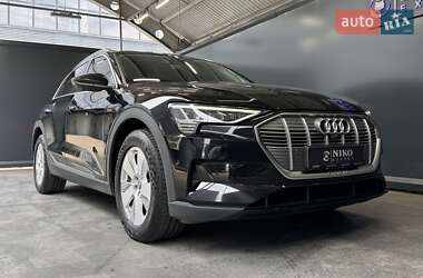 Внедорожник / Кроссовер Audi e-tron 2020 в 