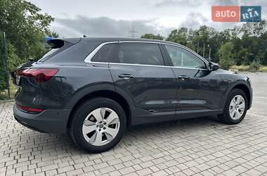 Внедорожник / Кроссовер Audi e-tron 2020 в 