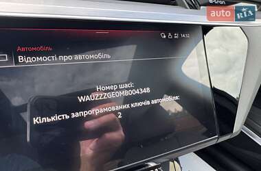 Позашляховик / Кросовер Audi e-tron 2021 в 