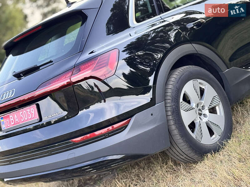Позашляховик / Кросовер Audi e-tron 2019 в Козятині