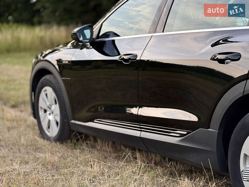 Позашляховик / Кросовер Audi e-tron 2019 в Козятині