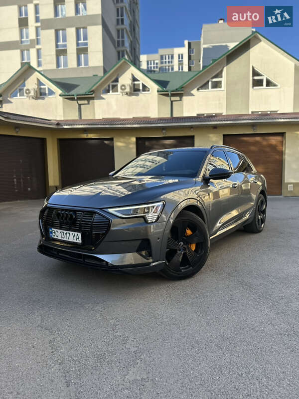Позашляховик / Кросовер Audi e-tron 2019 в Тернополі