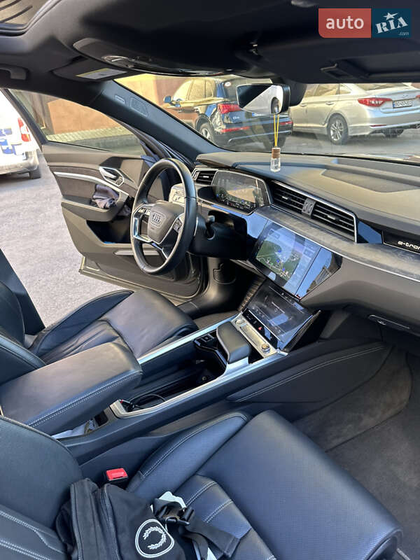 Позашляховик / Кросовер Audi e-tron 2019 в Тернополі