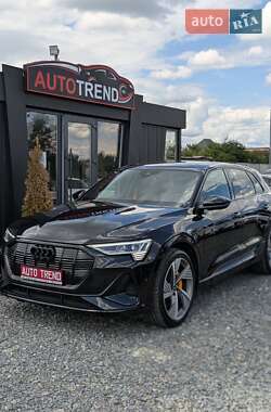 Внедорожник / Кроссовер Audi e-tron 2022 в 