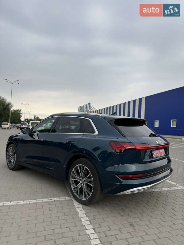 Внедорожник / Кроссовер Audi e-tron 2019 в Коломые