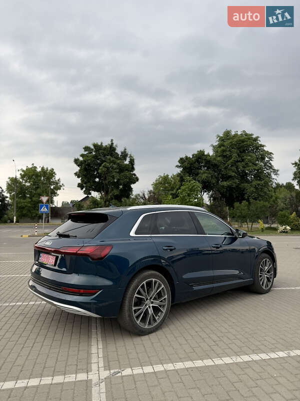 Внедорожник / Кроссовер Audi e-tron 2019 в Коломые