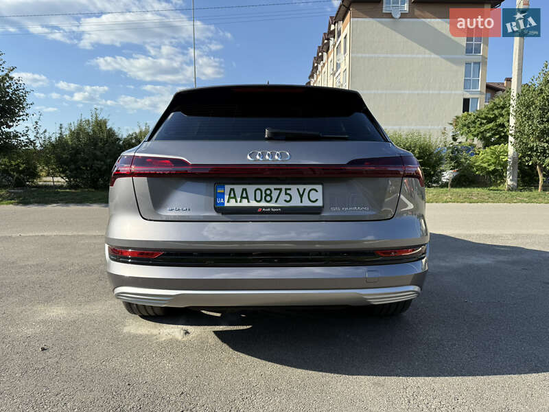 Позашляховик / Кросовер Audi e-tron 2020 в Києві