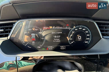 Внедорожник / Кроссовер Audi e-tron 2020 в 