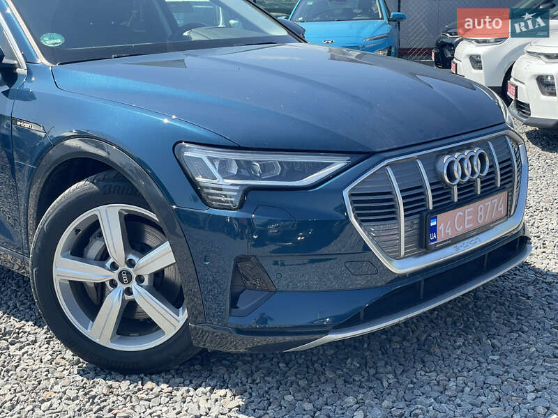 Позашляховик / Кросовер Audi e-tron 2021 в Львові