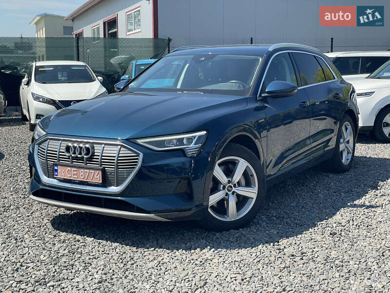 Позашляховик / Кросовер Audi e-tron 2021 в Львові