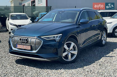 Внедорожник / Кроссовер Audi e-tron 2021 в 