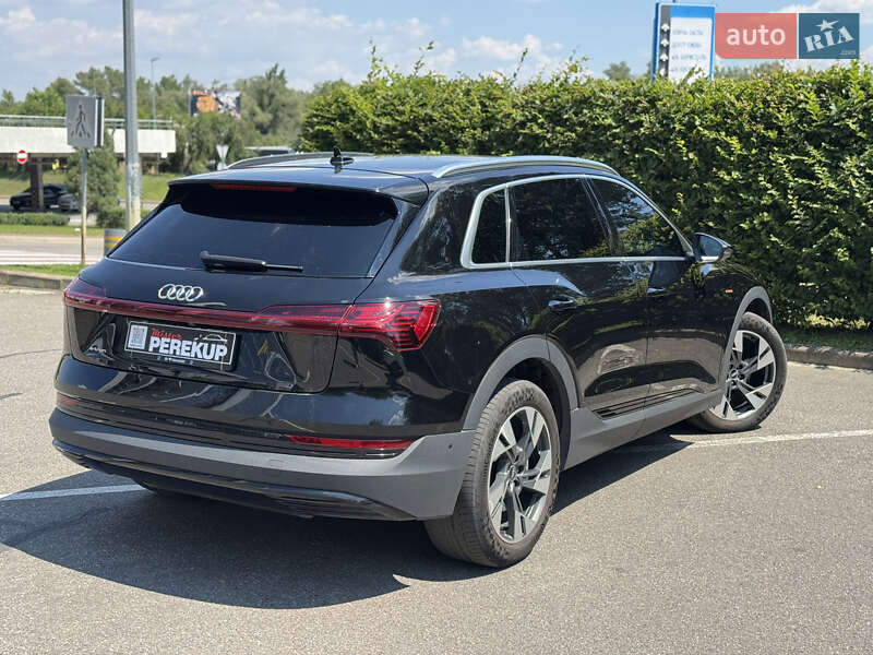 Внедорожник / Кроссовер Audi e-tron 2021 в Киеве
