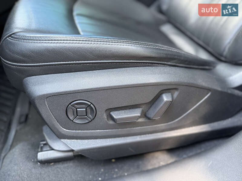 Внедорожник / Кроссовер Audi e-tron 2021 в Киеве
