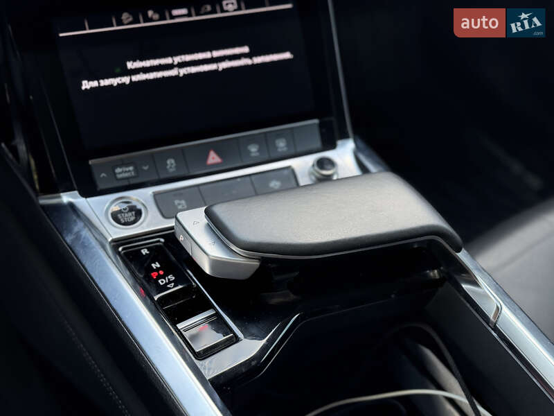 Внедорожник / Кроссовер Audi e-tron 2021 в Киеве