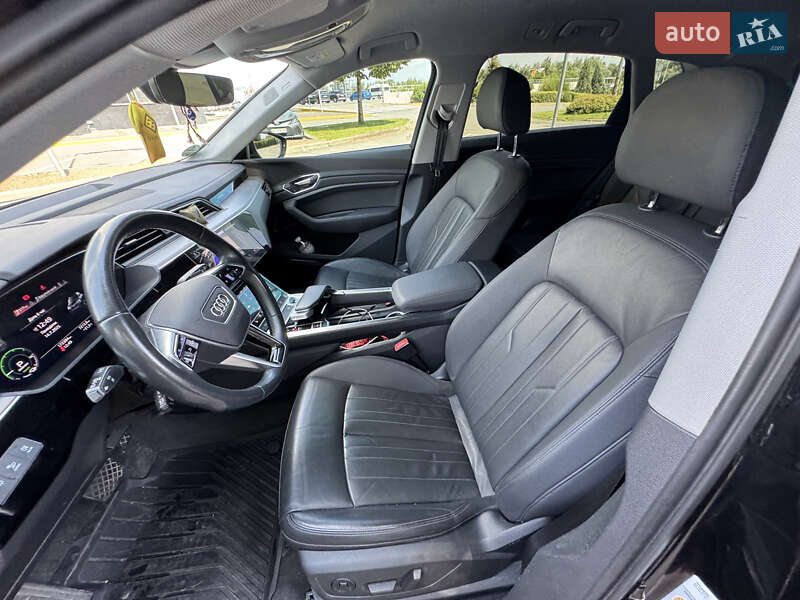 Внедорожник / Кроссовер Audi e-tron 2021 в Киеве