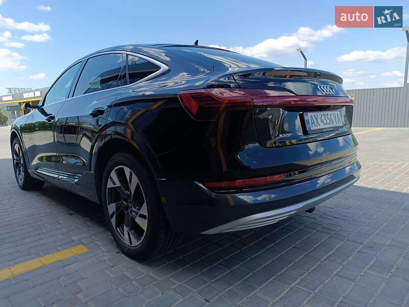 Позашляховик / Кросовер Audi e-tron 2022 в Харкові