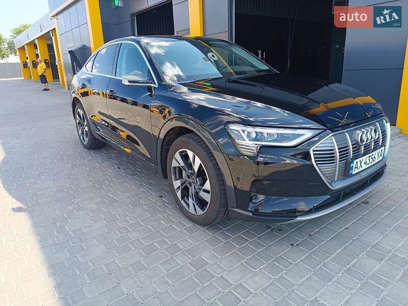 Позашляховик / Кросовер Audi e-tron 2022 в Харкові