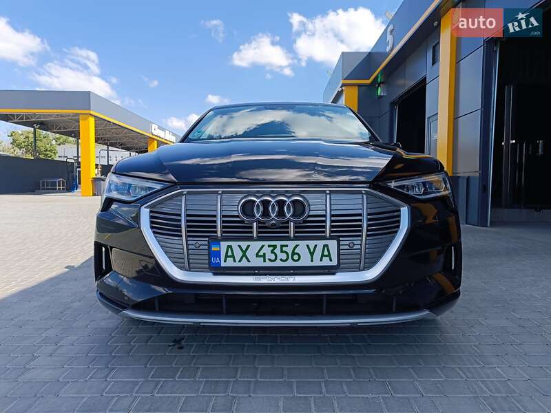 Позашляховик / Кросовер Audi e-tron 2022 в Харкові