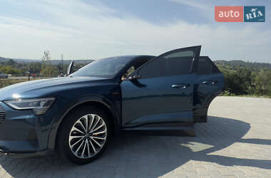 Позашляховик / Кросовер Audi e-tron 2019 в 