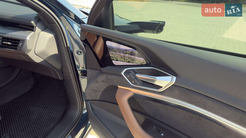 Позашляховик / Кросовер Audi e-tron 2019 в Чернівцях