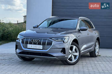 Внедорожник / Кроссовер Audi e-tron 2021 в 