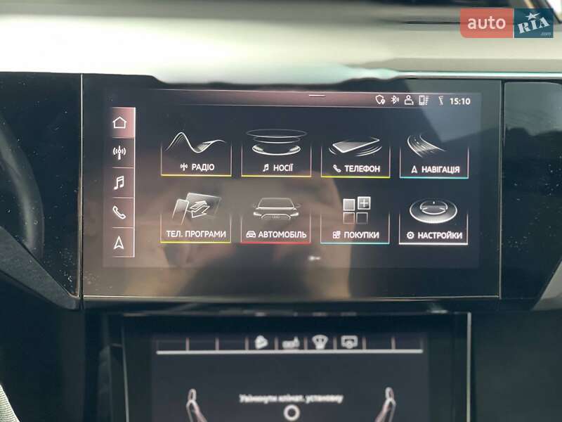 Внедорожник / Кроссовер Audi e-tron 2019 в Киеве