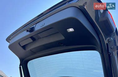 Внедорожник / Кроссовер Audi e-tron 2022 в 