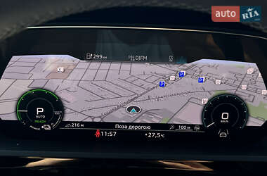 Внедорожник / Кроссовер Audi e-tron 2022 в 
