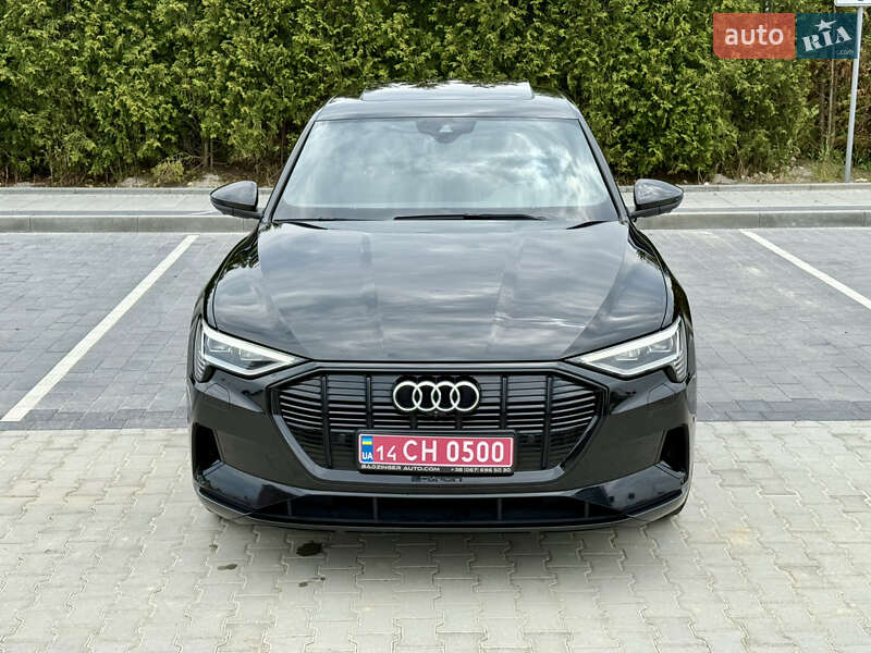 Позашляховик / Кросовер Audi e-tron 2020 в Городку