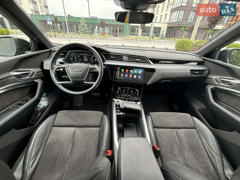 Позашляховик / Кросовер Audi e-tron 2020 в Городку