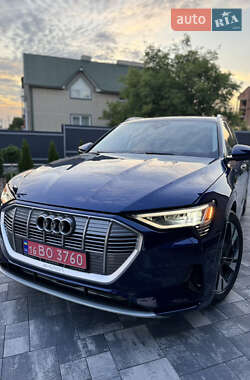 Позашляховик / Кросовер Audi e-tron 2020 в 