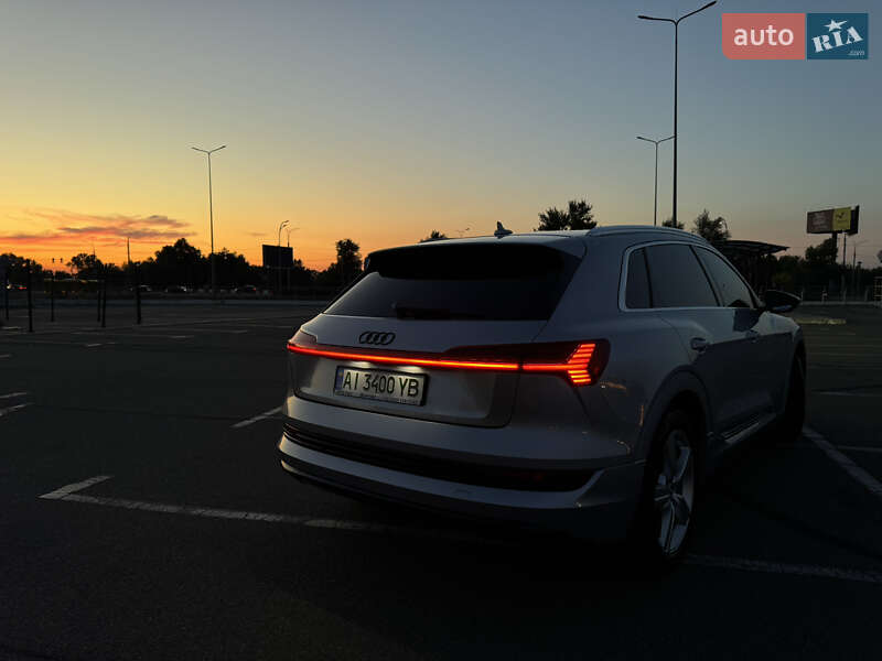 Позашляховик / Кросовер Audi e-tron 2019 в Києві