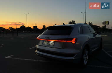 Внедорожник / Кроссовер Audi e-tron 2019 в 