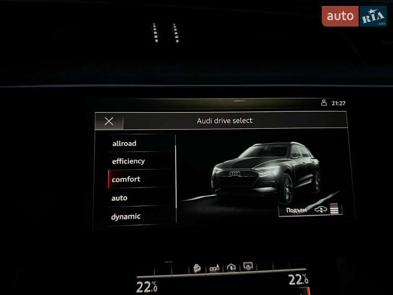 Позашляховик / Кросовер Audi e-tron 2019 в Києві