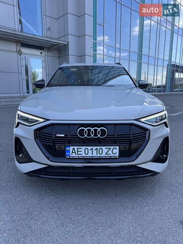 Позашляховик / Кросовер Audi e-tron 2020 в Дніпрі фото 2 Позашляховик / Кросовер Audi e-tron 2020 в Дніпрі