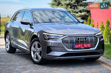 Позашляховик / Кросовер Audi e-tron 2020 в 
