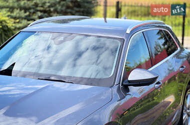 Позашляховик / Кросовер Audi e-tron 2020 в 