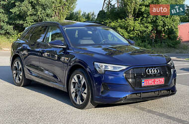 Внедорожник / Кроссовер Audi e-tron 2021 в 