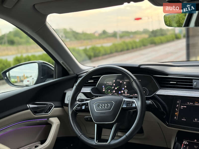 Позашляховик / Кросовер Audi e-tron 2022 в Мукачевому